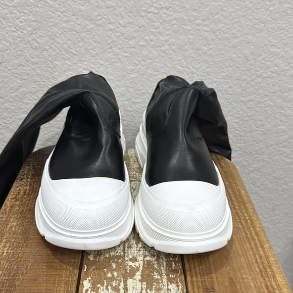 Azalea Wang Oh My Love Faux Leather OTK Sneaker Boot Size 7 - Picture 5 of 7